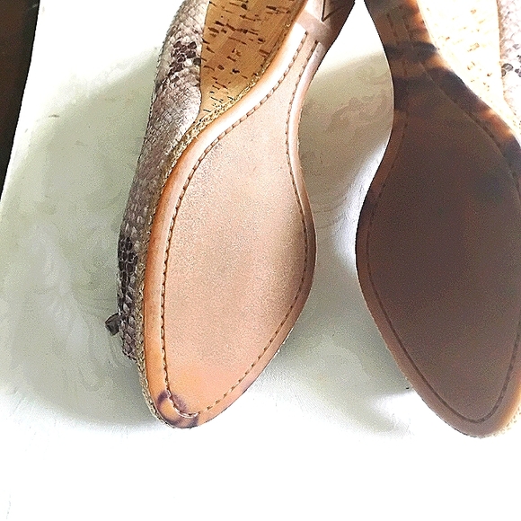 PRADA PYTHON SNAKESKIN LEATHER TAN BROWN LOGO CORK WEDGE HEELS PUMPS 8.5 - Picture 9 of 14